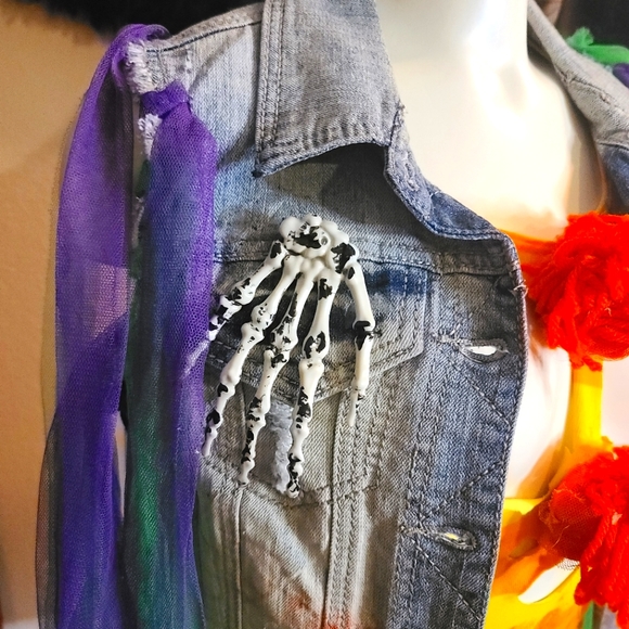 Hand Made Punk PennyWise Cosplay 🤡🎈 - Picture 3 of 5